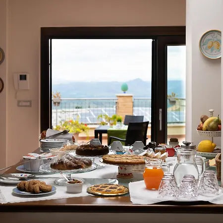 Bella Vista Valguarnera Caropepe